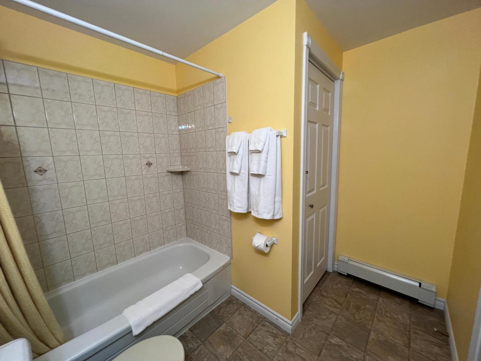 Lee'S Ocean Peek B & B Stratford 외부 사진